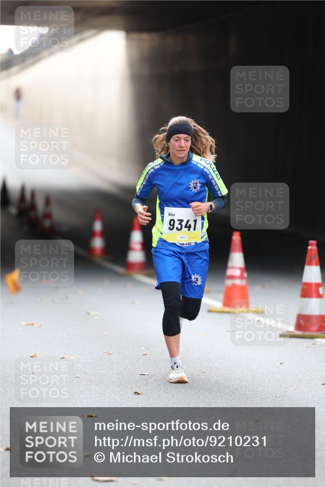 05.10.2025 - 20. swb-Marathon Bremen Michael Strokosch http://msf.ph/oto/9210231 05.10.2025 10:34:42 Laufen 9341, 4, 110 meine-sportfotos.de
