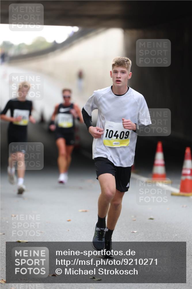 05.10.2025 - 20. swb-Marathon Bremen Michael Strokosch http://msf.ph/oto/9210271 05.10.2025 10:34:56 Laufen 02014, 10409 meine-sportfotos.de