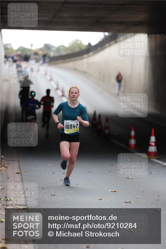 05.10.2025 - 20. swb-Marathon Bremen Michael Strokosch http://msf.ph/oto/9210284 05.10.2025 10:35:02 Laufen 10847 meine-sportfotos.de