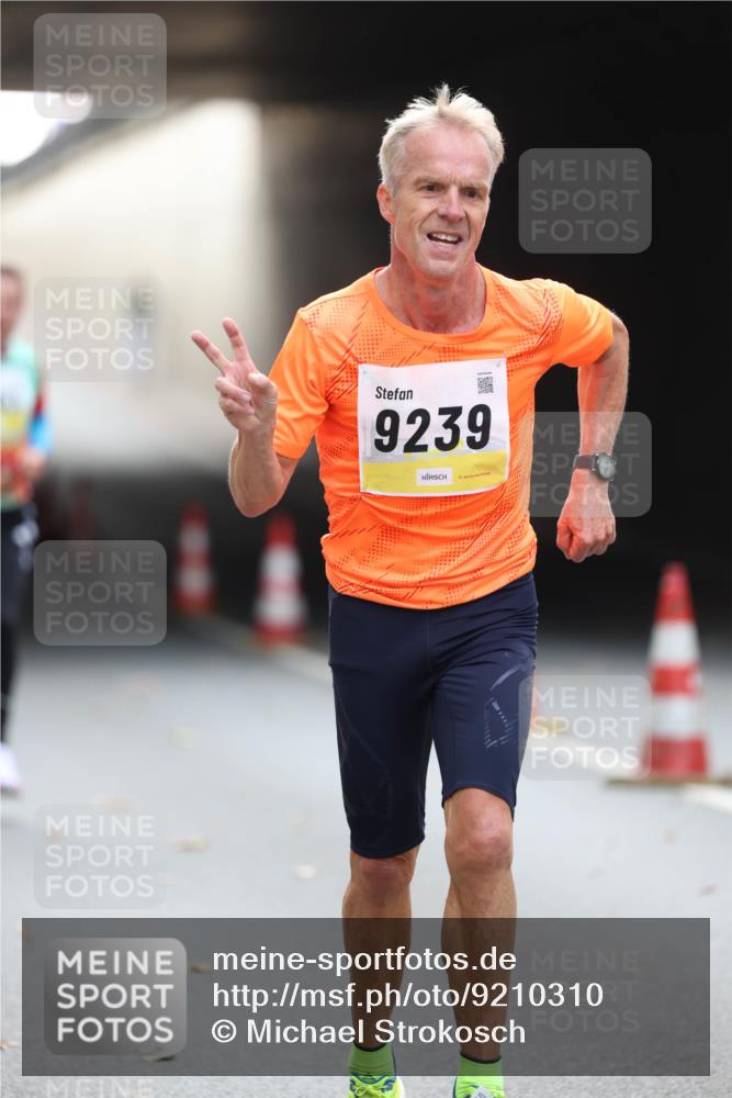05.10.2025 - 20. swb-Marathon Bremen Michael Strokosch http://msf.ph/oto/9210310 05.10.2025 10:35:13 Laufen 9239 meine-sportfotos.de