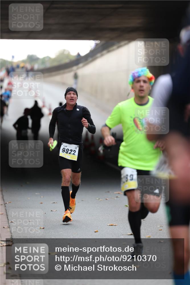 05.10.2025 - 20. swb-Marathon Bremen Michael Strokosch http://msf.ph/oto/9210370 05.10.2025 10:35:39 Laufen 9922, 89 meine-sportfotos.de