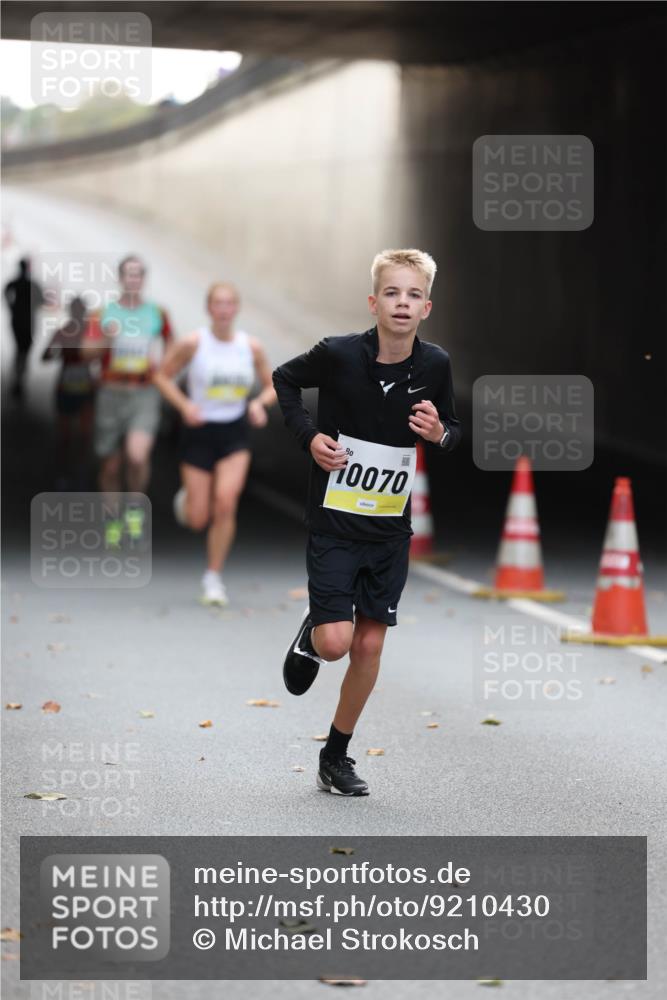 05.10.2025 - 20. swb-Marathon Bremen Michael Strokosch http://msf.ph/oto/9210430 05.10.2025 10:36:08 Laufen 10070 meine-sportfotos.de