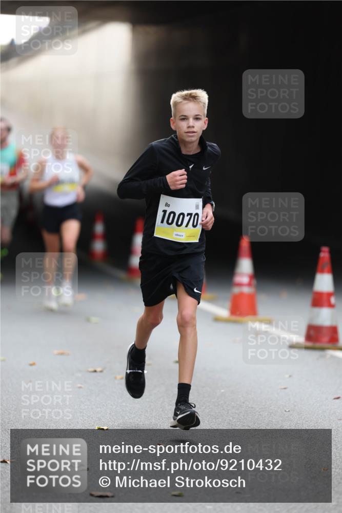 05.10.2025 - 20. swb-Marathon Bremen Michael Strokosch http://msf.ph/oto/9210432 05.10.2025 10:36:09 Laufen 10070 meine-sportfotos.de