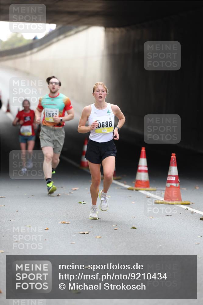 05.10.2025 - 20. swb-Marathon Bremen Michael Strokosch http://msf.ph/oto/9210434 05.10.2025 10:36:10 Laufen 11562, 0686 meine-sportfotos.de