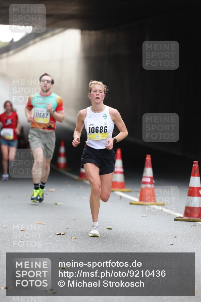 05.10.2025 - 20. swb-Marathon Bremen Michael Strokosch http://msf.ph/oto/9210436 05.10.2025 10:36:11 Laufen 11567, 10686 meine-sportfotos.de