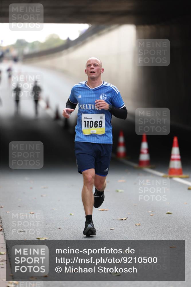 05.10.2025 - 20. swb-Marathon Bremen Michael Strokosch http://msf.ph/oto/9210500 05.10.2025 10:36:50 Laufen 11069 meine-sportfotos.de