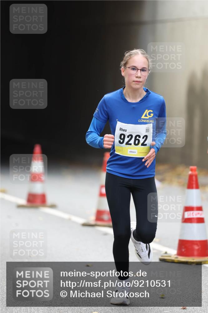 05.10.2025 - 20. swb-Marathon Bremen Michael Strokosch http://msf.ph/oto/9210531 05.10.2025 10:37:08 Laufen 9262 meine-sportfotos.de