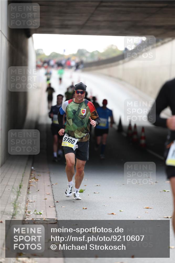 05.10.2025 - 20. swb-Marathon Bremen Michael Strokosch http://msf.ph/oto/9210607 05.10.2025 10:37:50 Laufen 9700, 130, 12 meine-sportfotos.de