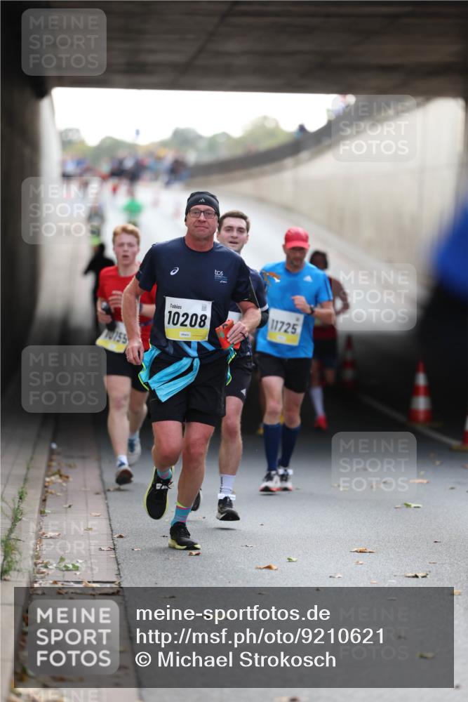 05.10.2025 - 20. swb-Marathon Bremen Michael Strokosch http://msf.ph/oto/9210621 05.10.2025 10:37:55 Laufen 155, 10208, 11725 meine-sportfotos.de