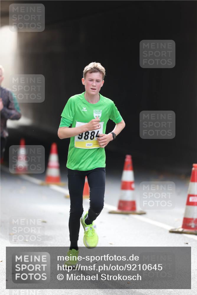 05.10.2025 - 20. swb-Marathon Bremen Michael Strokosch http://msf.ph/oto/9210645 05.10.2025 10:38:06 Laufen 9884 meine-sportfotos.de