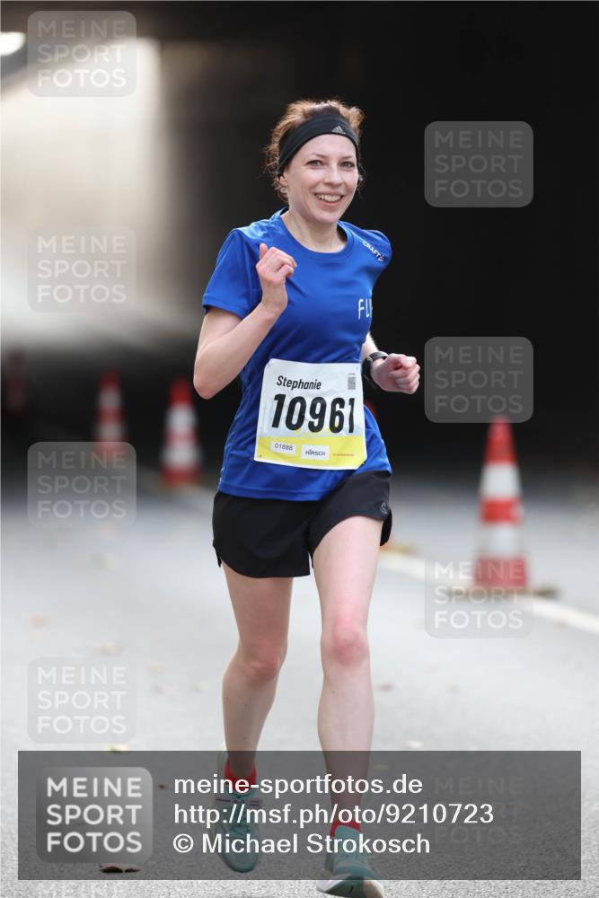 05.10.2025 - 20. swb-Marathon Bremen Michael Strokosch http://msf.ph/oto/9210723 05.10.2025 10:38:44 Laufen 10961, 01888 meine-sportfotos.de