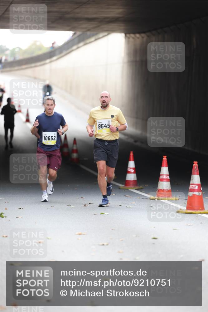 05.10.2025 - 20. swb-Marathon Bremen Michael Strokosch http://msf.ph/oto/9210751 05.10.2025 10:39:05 Laufen 10652, 9545 meine-sportfotos.de