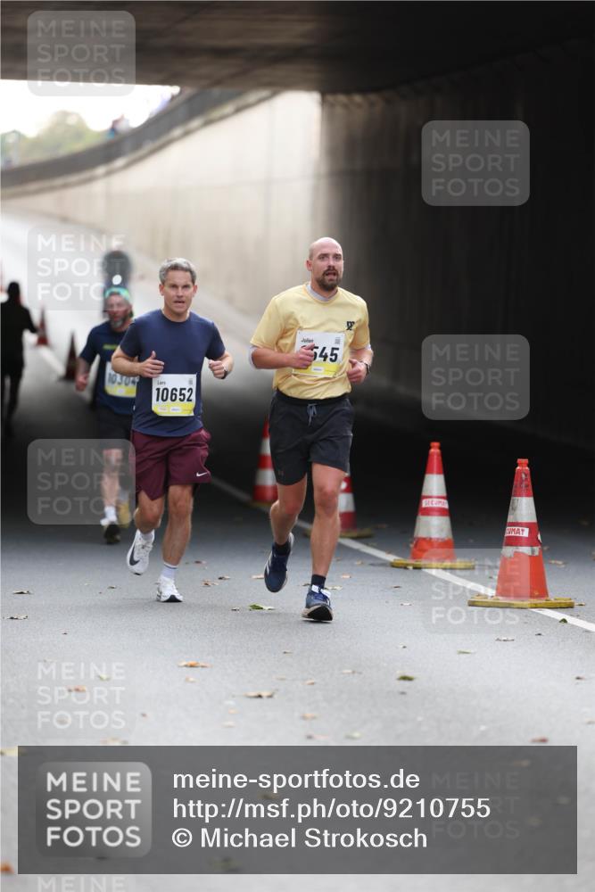 05.10.2025 - 20. swb-Marathon Bremen Michael Strokosch http://msf.ph/oto/9210755 05.10.2025 10:39:06 Laufen 10652, 545 meine-sportfotos.de