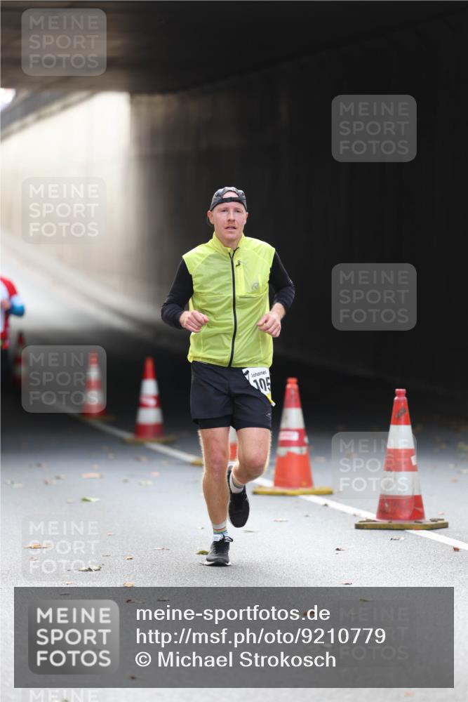 05.10.2025 - 20. swb-Marathon Bremen Michael Strokosch http://msf.ph/oto/9210779 05.10.2025 10:39:17 Laufen 105 meine-sportfotos.de