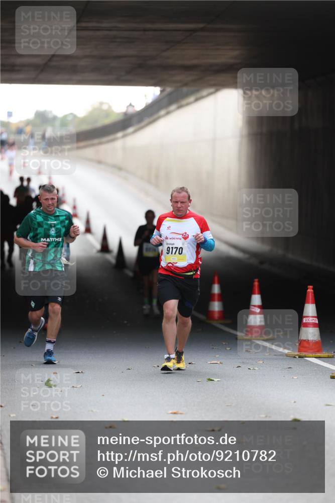05.10.2025 - 20. swb-Marathon Bremen Michael Strokosch http://msf.ph/oto/9210782 05.10.2025 10:39:19 Laufen 9170 meine-sportfotos.de