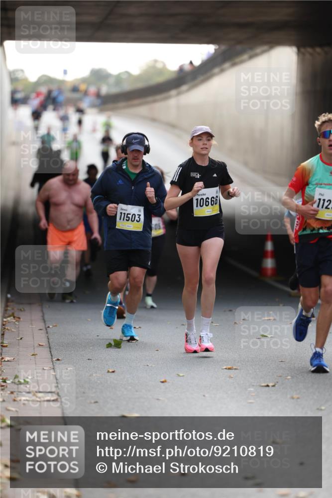 05.10.2025 - 20. swb-Marathon Bremen Michael Strokosch http://msf.ph/oto/9210819 05.10.2025 10:39:35 Laufen 11503, 10666, 112 meine-sportfotos.de