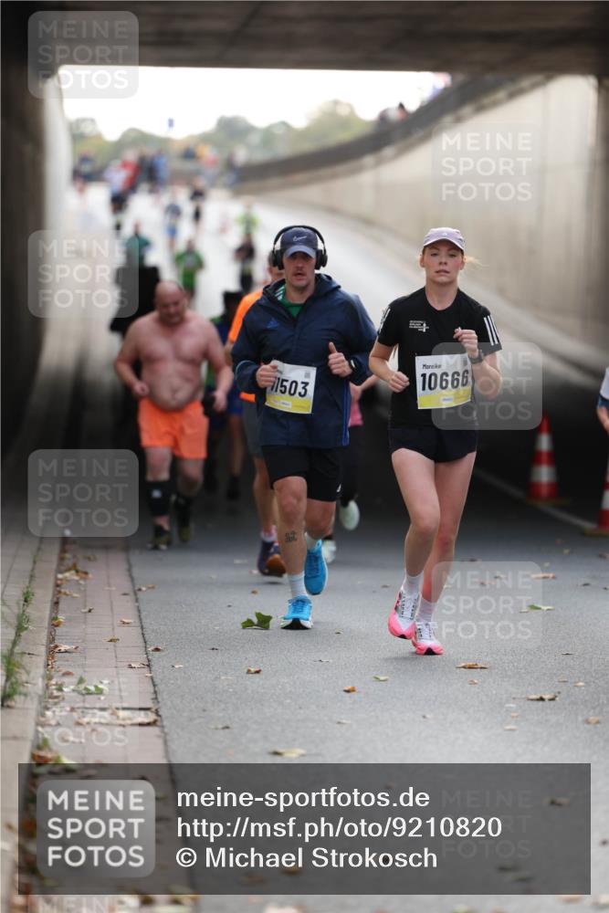 05.10.2025 - 20. swb-Marathon Bremen Michael Strokosch http://msf.ph/oto/9210820 05.10.2025 10:39:35 Laufen 1503, 10666 meine-sportfotos.de