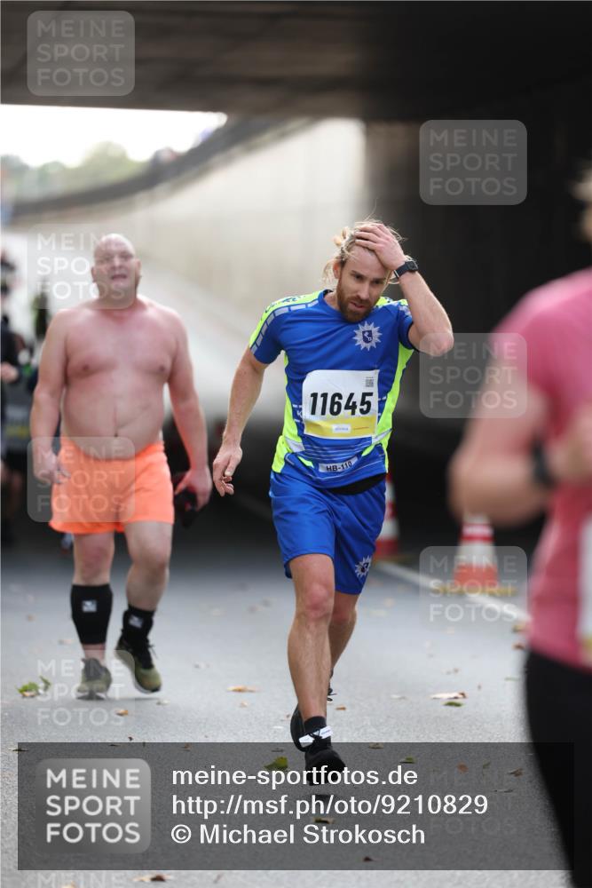 05.10.2025 - 20. swb-Marathon Bremen Michael Strokosch http://msf.ph/oto/9210829 05.10.2025 10:39:42 Laufen 11645, 110 meine-sportfotos.de