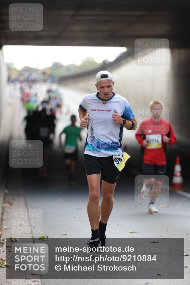 05.10.2025 - 20. swb-Marathon Bremen Michael Strokosch http://msf.ph/oto/9210884 05.10.2025 10:40:11 Laufen 18, 98 meine-sportfotos.de