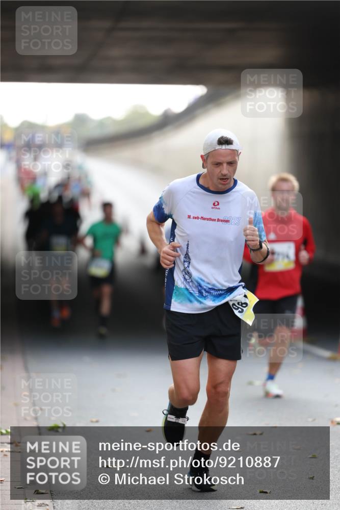 05.10.2025 - 20. swb-Marathon Bremen Michael Strokosch http://msf.ph/oto/9210887 05.10.2025 10:40:11 Laufen 2023, 18, 98 meine-sportfotos.de