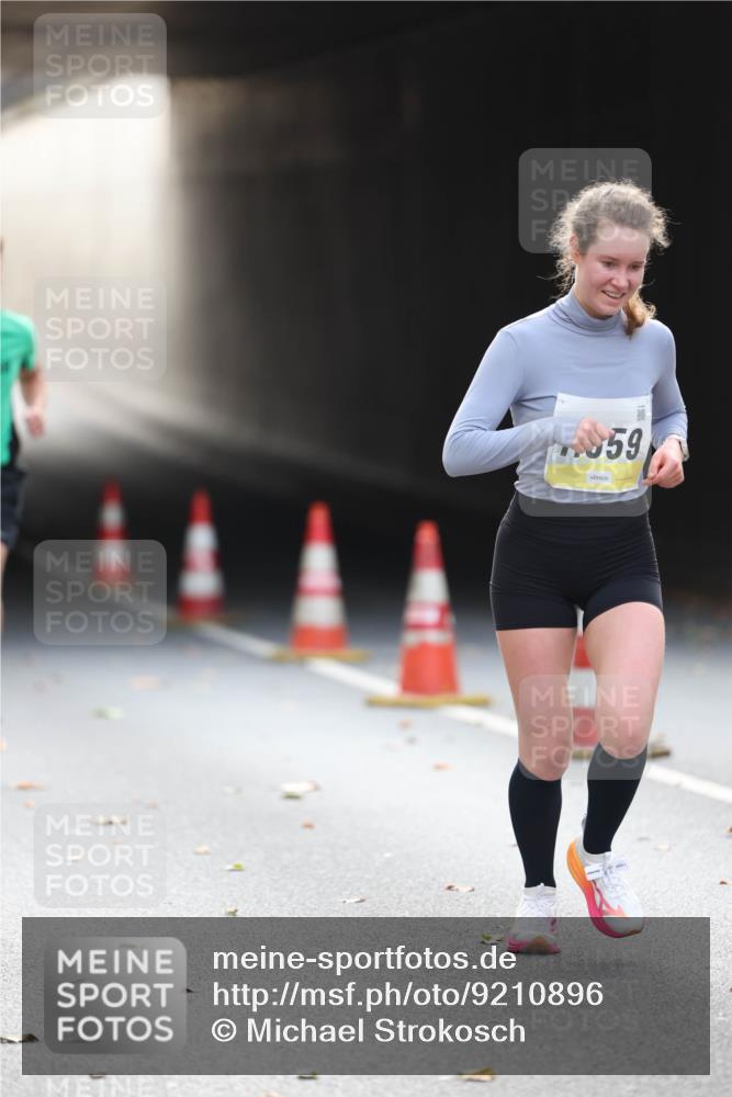 05.10.2025 - 20. swb-Marathon Bremen Michael Strokosch http://msf.ph/oto/9210896 05.10.2025 10:40:16 Laufen 59 meine-sportfotos.de