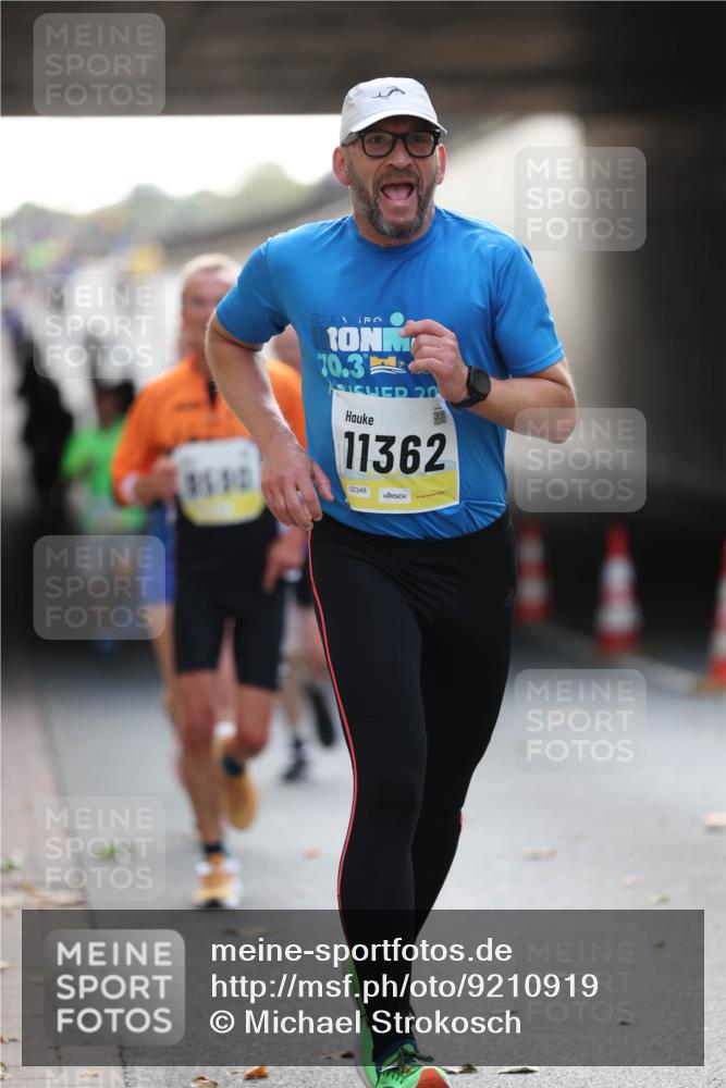 05.10.2025 - 20. swb-Marathon Bremen Michael Strokosch http://msf.ph/oto/9210919 05.10.2025 10:40:25 Laufen 70, 3, 20, 11362, 02348 meine-sportfotos.de