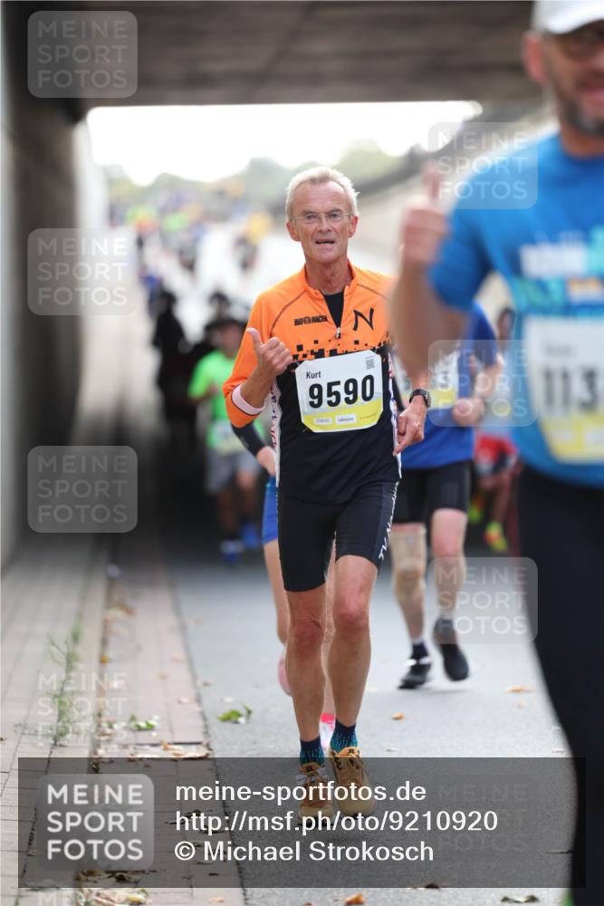 05.10.2025 - 20. swb-Marathon Bremen Michael Strokosch http://msf.ph/oto/9210920 05.10.2025 10:40:26 Laufen 1, 9590, 02633, 113 meine-sportfotos.de