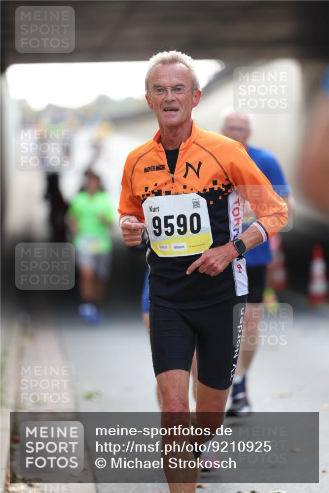 05.10.2025 - 20. swb-Marathon Bremen Michael Strokosch http://msf.ph/oto/9210925 05.10.2025 10:40:27 Laufen 9590, 02633 meine-sportfotos.de