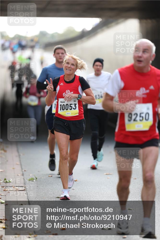 05.10.2025 - 20. swb-Marathon Bremen Michael Strokosch http://msf.ph/oto/9210947 05.10.2025 10:40:39 Laufen 634, 10053, 9250 meine-sportfotos.de