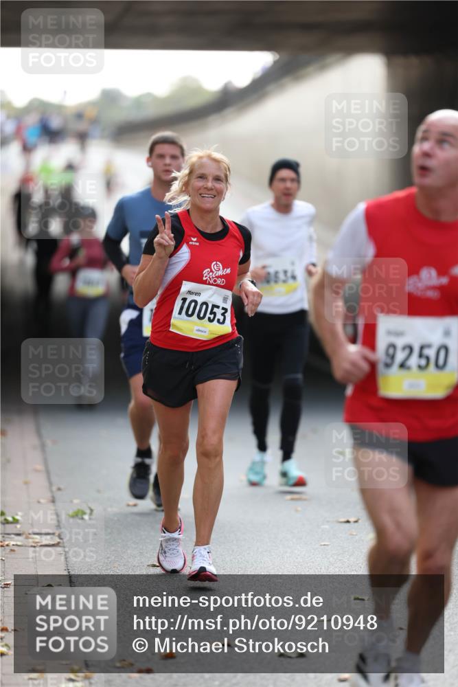 05.10.2025 - 20. swb-Marathon Bremen Michael Strokosch http://msf.ph/oto/9210948 05.10.2025 10:40:39 Laufen 10053, 10634, 9250 meine-sportfotos.de
