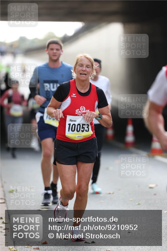 05.10.2025 - 20. swb-Marathon Bremen Michael Strokosch http://msf.ph/oto/9210952 05.10.2025 10:40:40 Laufen 10053 meine-sportfotos.de