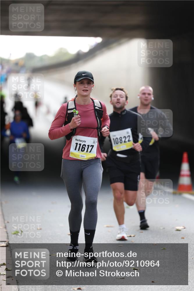 05.10.2025 - 20. swb-Marathon Bremen Michael Strokosch http://msf.ph/oto/9210964 05.10.2025 10:40:45 Laufen 11617, 10822 meine-sportfotos.de