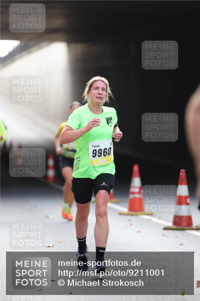 05.10.2025 - 20. swb-Marathon Bremen Michael Strokosch http://msf.ph/oto/9211001 05.10.2025 10:41:03 Laufen 9960 meine-sportfotos.de