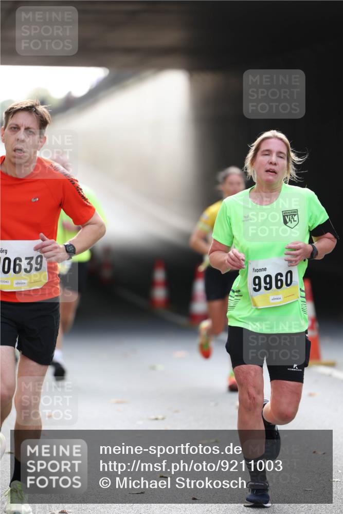 05.10.2025 - 20. swb-Marathon Bremen Michael Strokosch http://msf.ph/oto/9211003 05.10.2025 10:41:03 Laufen 0639, 02040, 9960 meine-sportfotos.de