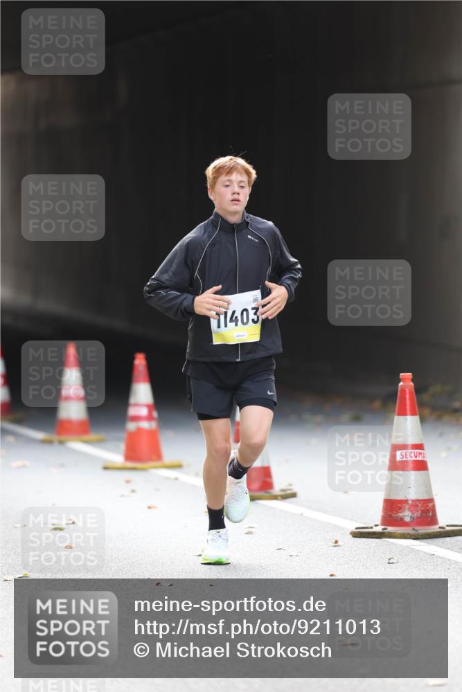 05.10.2025 - 20. swb-Marathon Bremen Michael Strokosch http://msf.ph/oto/9211013 05.10.2025 10:41:10 Laufen 11403 meine-sportfotos.de