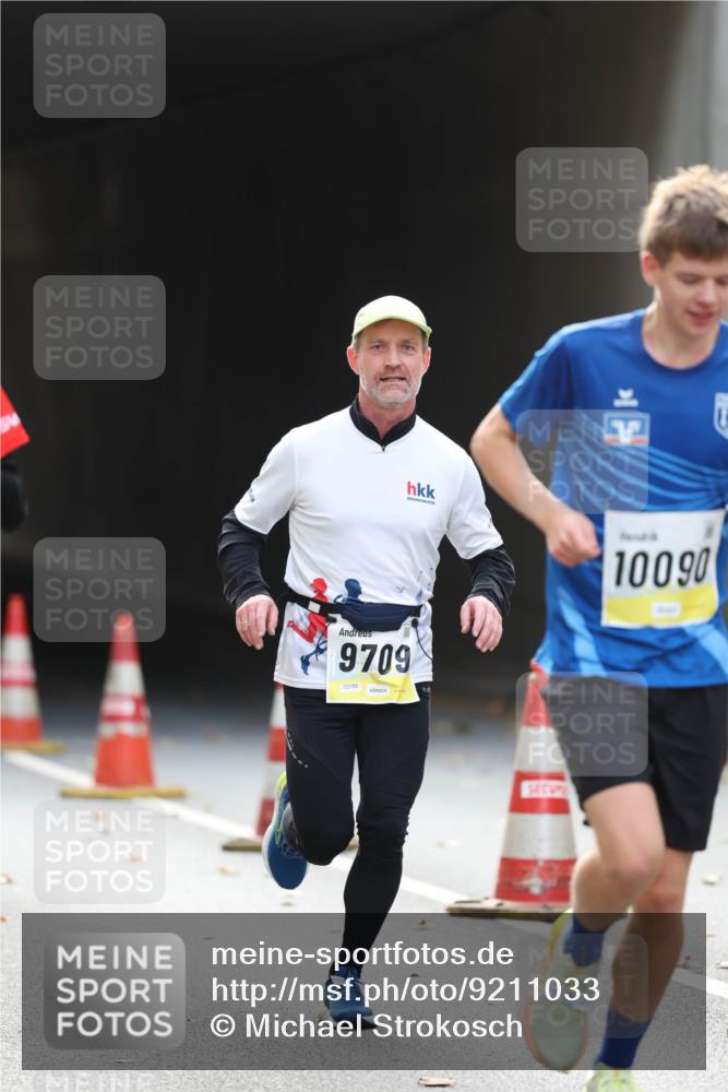 05.10.2025 - 20. swb-Marathon Bremen Michael Strokosch http://msf.ph/oto/9211033 05.10.2025 10:41:20 Laufen 9709, 02155, 10090 meine-sportfotos.de