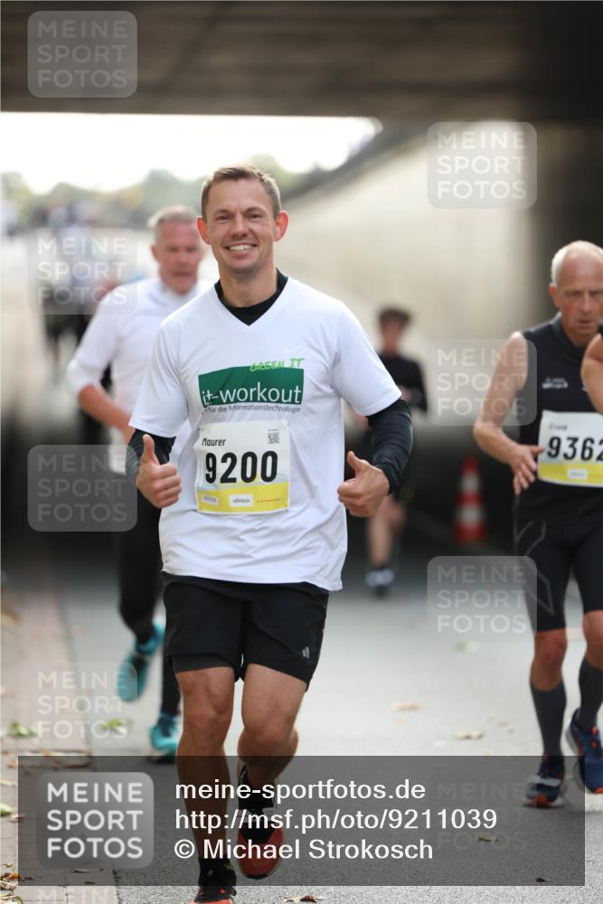 05.10.2025 - 20. swb-Marathon Bremen Michael Strokosch http://msf.ph/oto/9211039 05.10.2025 10:41:23 Laufen 9200, 02076, 9362 meine-sportfotos.de