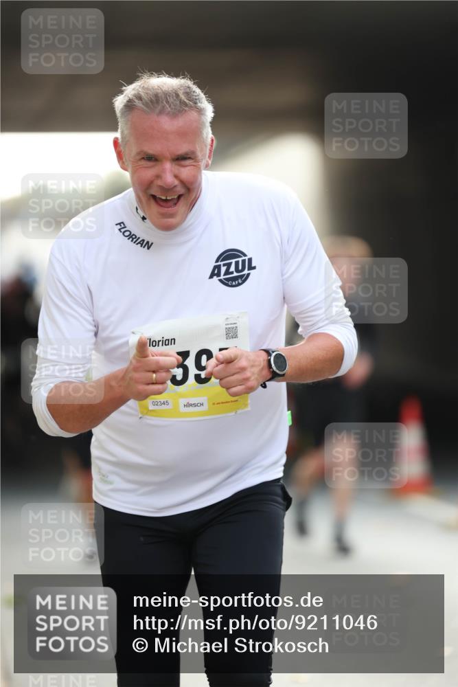 05.10.2025 - 20. swb-Marathon Bremen Michael Strokosch http://msf.ph/oto/9211046 05.10.2025 10:41:25 Laufen 39, 02345 meine-sportfotos.de