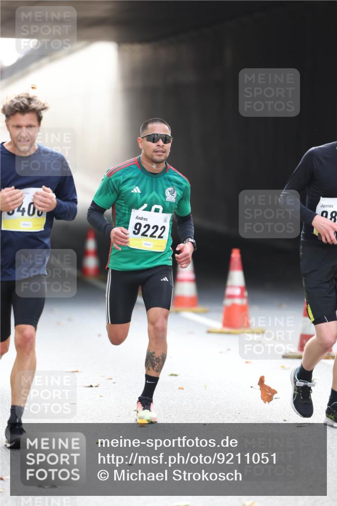 05.10.2025 - 20. swb-Marathon Bremen Michael Strokosch http://msf.ph/oto/9211051 05.10.2025 10:41:28 Laufen 400, 9222, 08 meine-sportfotos.de