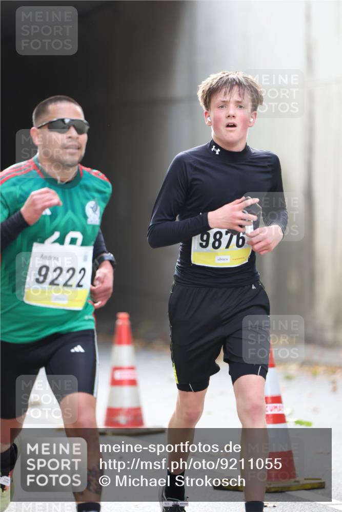 05.10.2025 - 20. swb-Marathon Bremen Michael Strokosch http://msf.ph/oto/9211055 05.10.2025 10:41:29 Laufen 20, 9222, 9876 meine-sportfotos.de