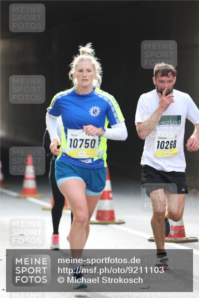 05.10.2025 - 20. swb-Marathon Bremen Michael Strokosch http://msf.ph/oto/9211103 05.10.2025 10:41:56 Laufen 10750, 10268 meine-sportfotos.de