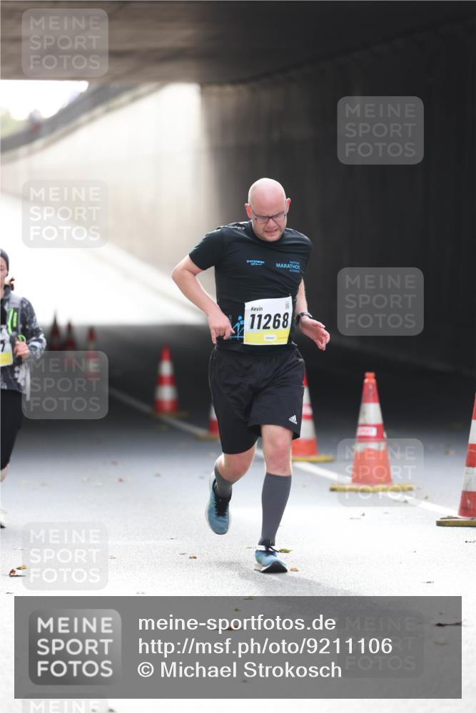 05.10.2025 - 20. swb-Marathon Bremen Michael Strokosch http://msf.ph/oto/9211106 05.10.2025 10:41:58 Laufen 11268 meine-sportfotos.de
