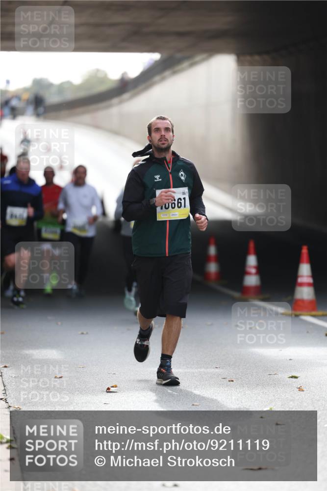 05.10.2025 - 20. swb-Marathon Bremen Michael Strokosch http://msf.ph/oto/9211119 05.10.2025 10:42:03 Laufen 0061 meine-sportfotos.de