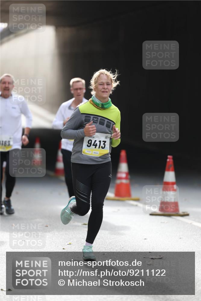 05.10.2025 - 20. swb-Marathon Bremen Michael Strokosch http://msf.ph/oto/9211122 05.10.2025 10:42:08 Laufen 9413, 02020 meine-sportfotos.de