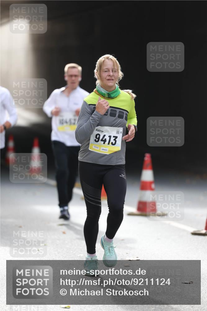 05.10.2025 - 20. swb-Marathon Bremen Michael Strokosch http://msf.ph/oto/9211124 05.10.2025 10:42:08 Laufen 10452, 9413, 02020 meine-sportfotos.de