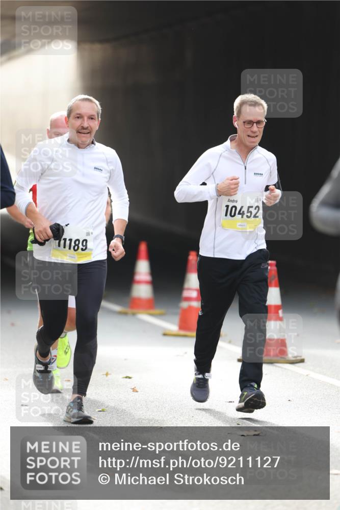 05.10.2025 - 20. swb-Marathon Bremen Michael Strokosch http://msf.ph/oto/9211127 05.10.2025 10:42:09 Laufen 10452, 1189 meine-sportfotos.de