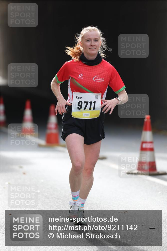 05.10.2025 - 20. swb-Marathon Bremen Michael Strokosch http://msf.ph/oto/9211142 05.10.2025 10:42:17 Laufen 9711, 9711 meine-sportfotos.de