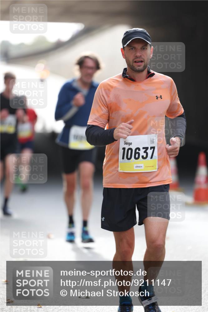 05.10.2025 - 20. swb-Marathon Bremen Michael Strokosch http://msf.ph/oto/9211147 05.10.2025 10:42:19 Laufen 10637, 2901 meine-sportfotos.de