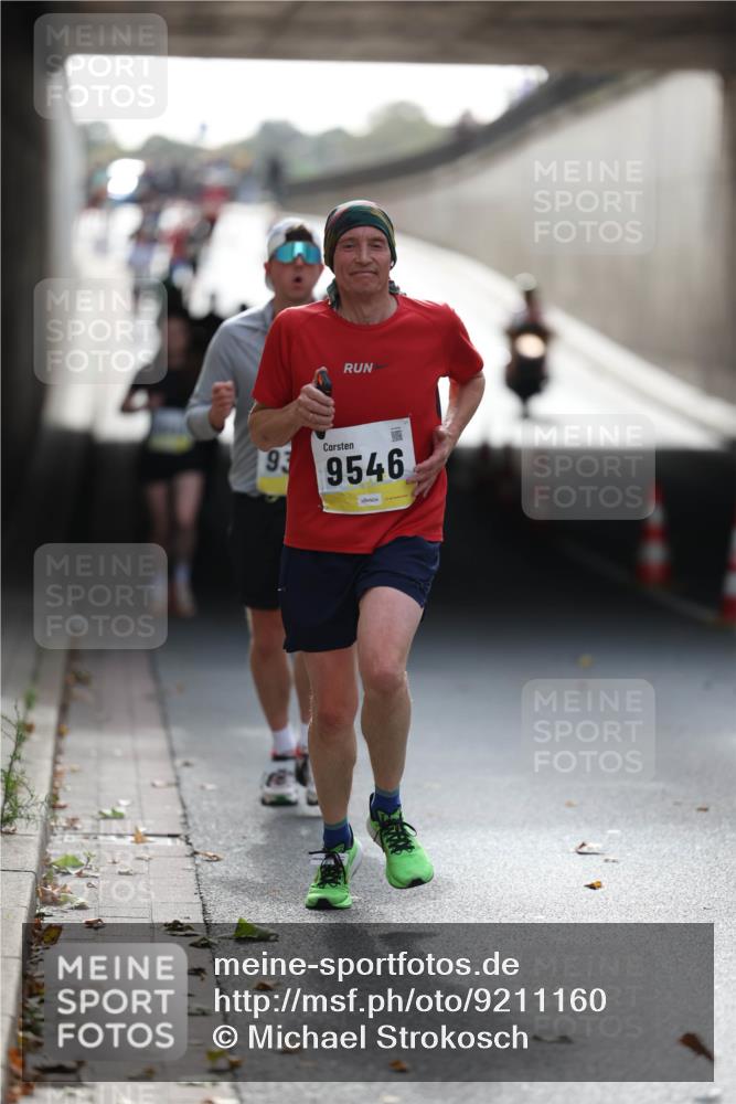 05.10.2025 - 20. swb-Marathon Bremen Michael Strokosch http://msf.ph/oto/9211160 05.10.2025 10:42:23 Laufen 93, 9546 meine-sportfotos.de
