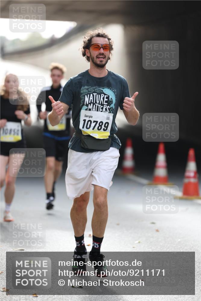 05.10.2025 - 20. swb-Marathon Bremen Michael Strokosch http://msf.ph/oto/9211171 05.10.2025 10:42:28 Laufen 10789 meine-sportfotos.de